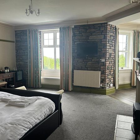 Broadway House Bed & Breakfast Laugharne Exterior photo