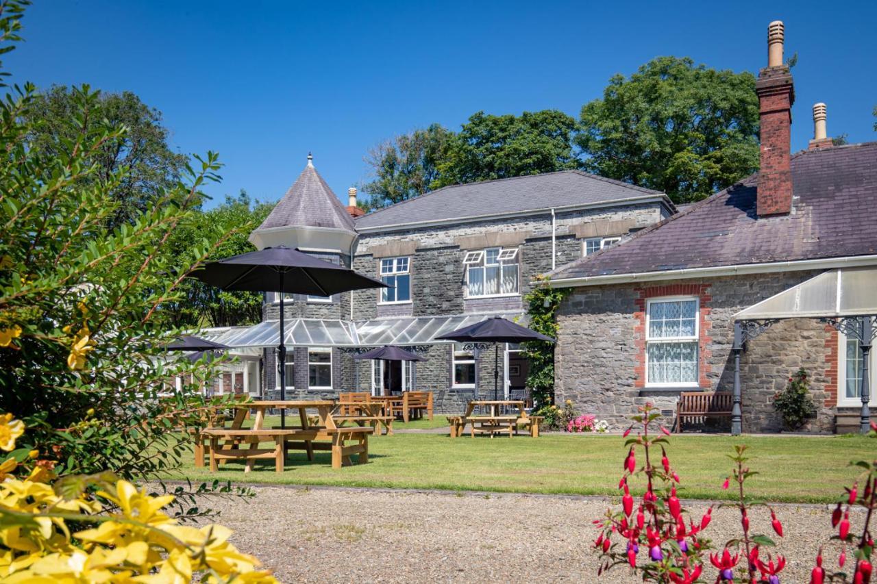 Broadway House Bed & Breakfast Laugharne Exterior photo